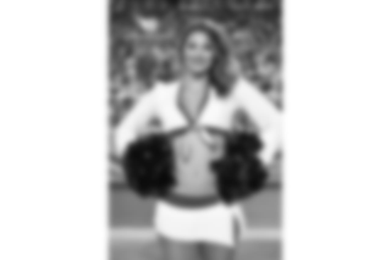 CheerBroncos31