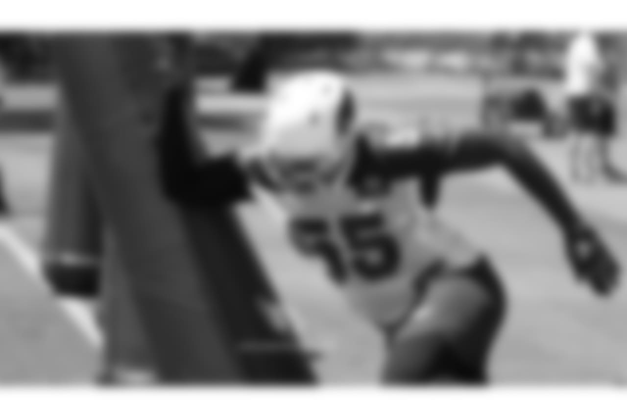 DE Chandler Jones