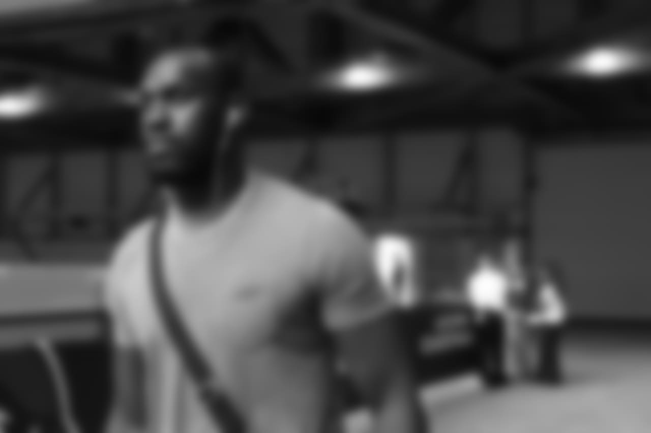 LB Chandler Jones