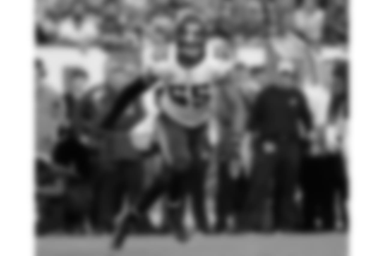 Linebacker Anthony Barr