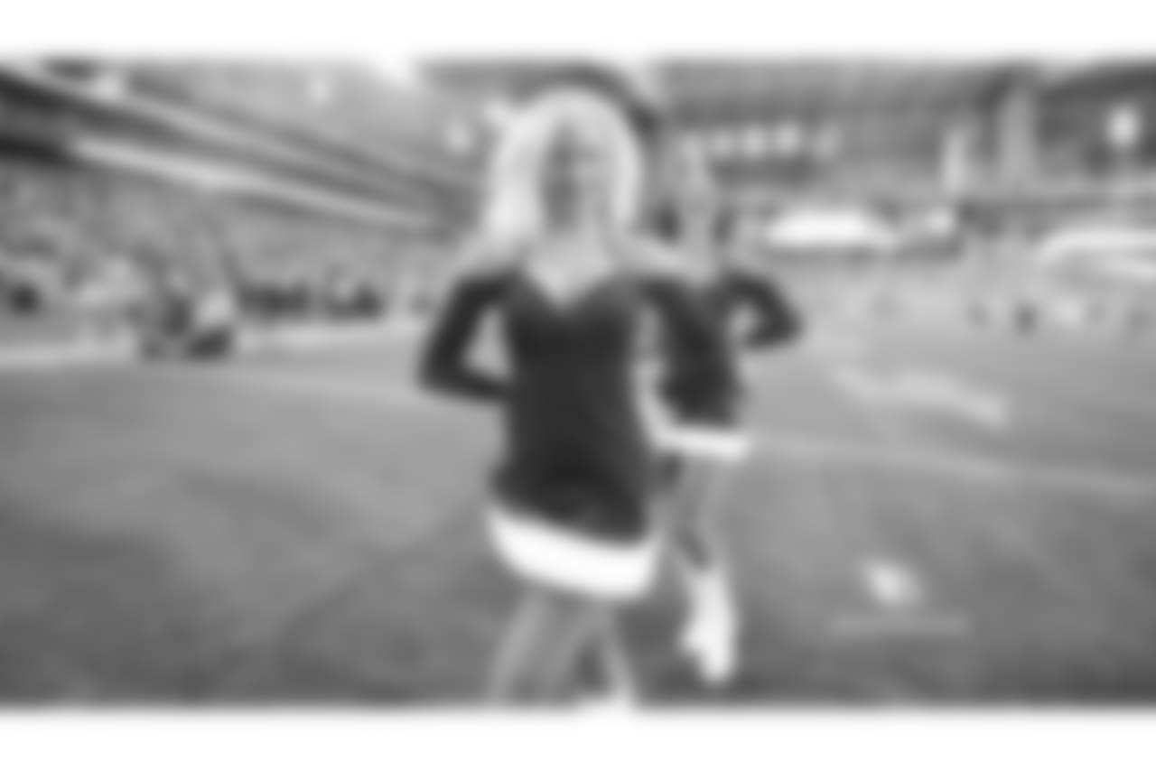 Images of the Cardinals cheerleaders during the Week 16 matchup at State Farm Stadium