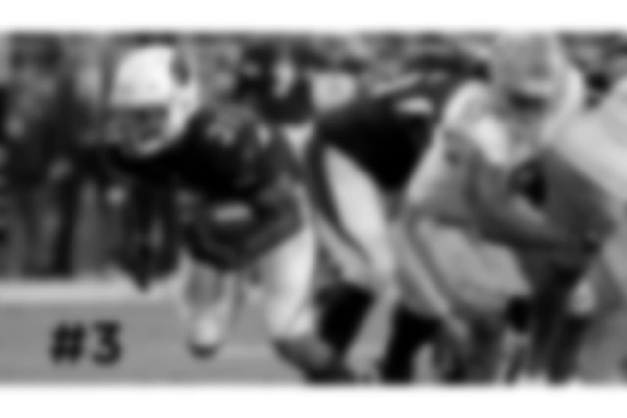 3\. Cardinals running back David Johnson finds a hole in the defense