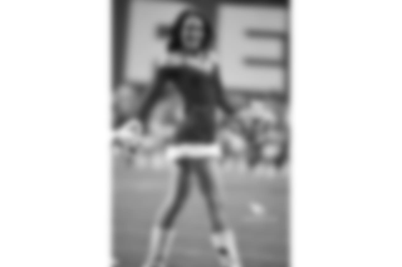Images of the Cardinals cheerleaders during the Week 16 matchup at State Farm Stadium