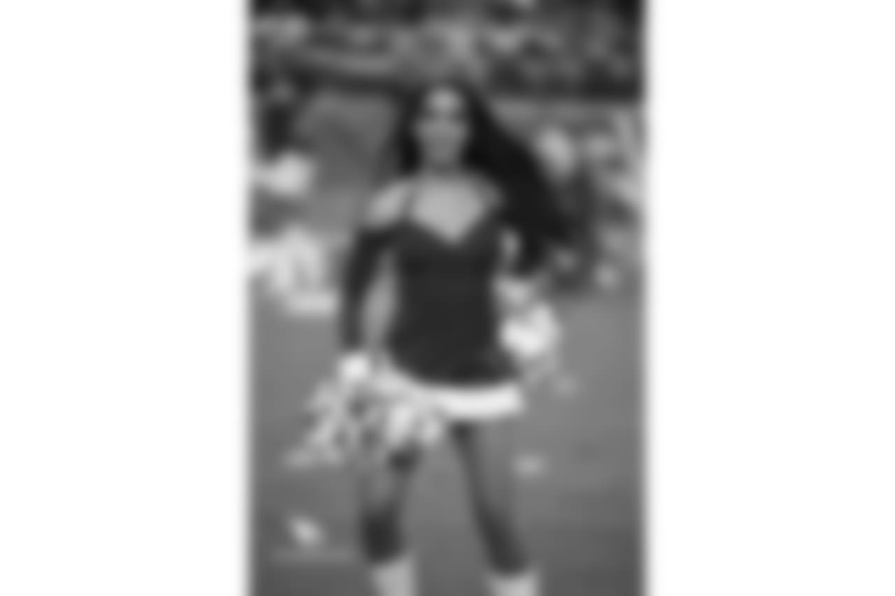 Images of the Cardinals cheerleaders during the Week 16 matchup at State Farm Stadium