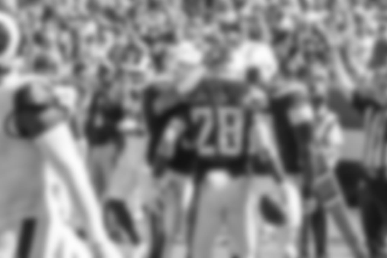 Melvin Gordon celebrates his touchdown during the Bolts' matchup against the LA Rams at the LA Memorial Coliseum.