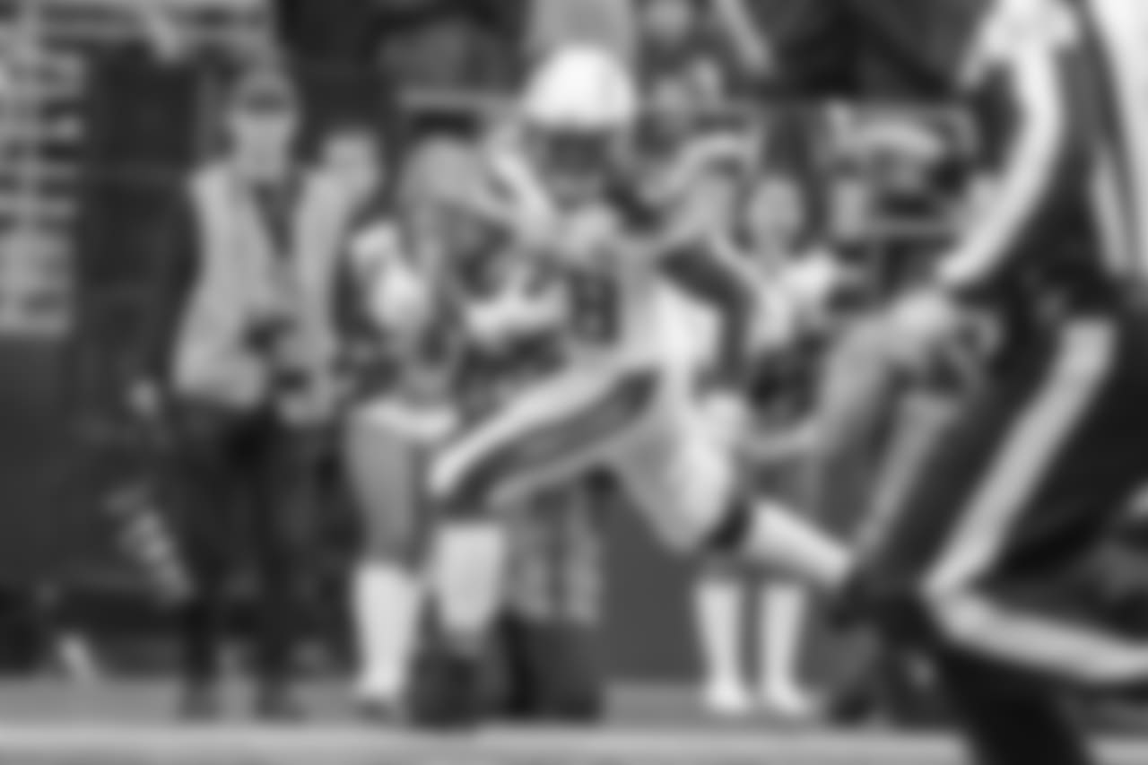 Melvin Gordon runs downfield during the Week 9 contest against the Seattle Seahawks at CenturyLink Field.