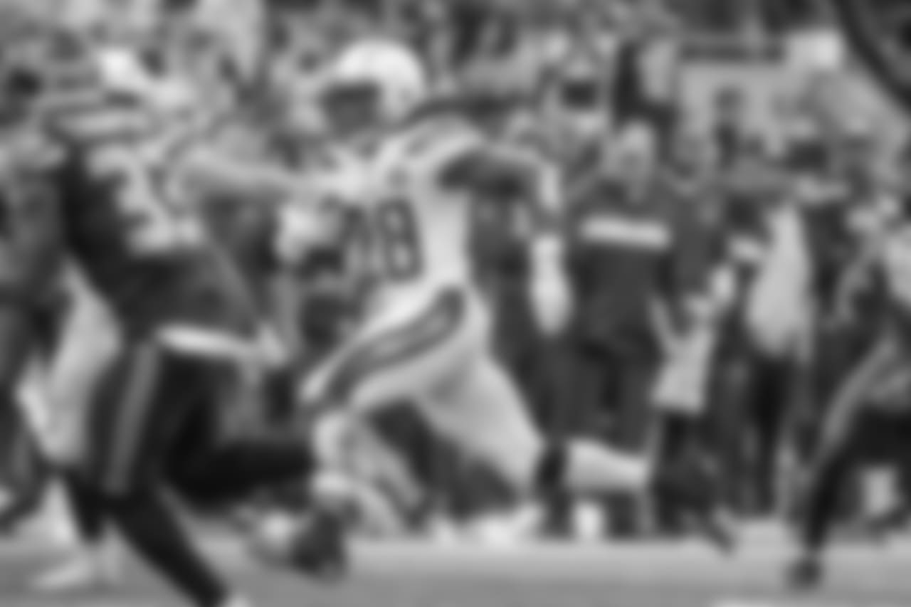 Melvin Gordon runs the ball during the Week 9 contest against the Seattle Seahawks at CenturyLink Field.