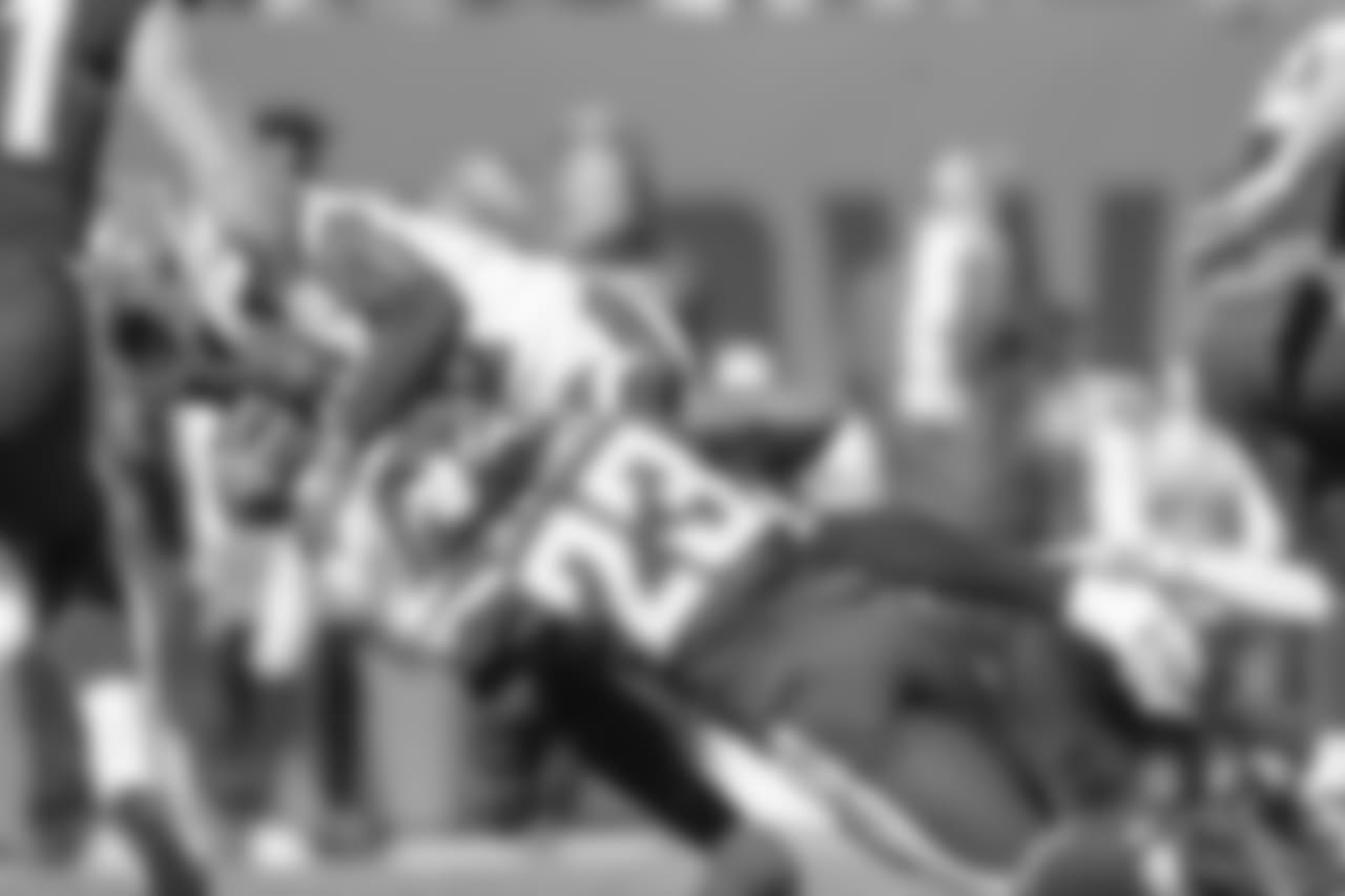 Rayshawn Jenkins makes a tackle during the Week 6 matchup against the Browns.