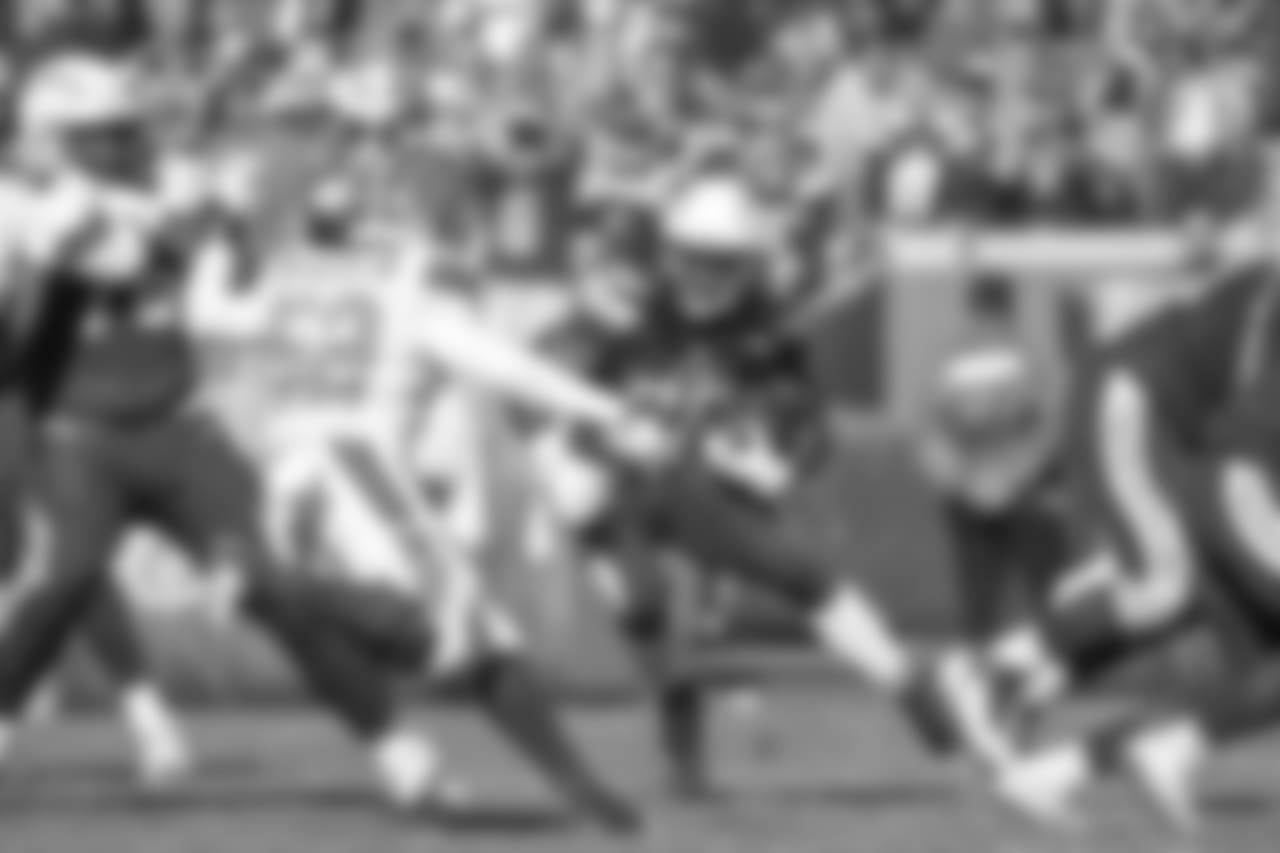 Melvin Gordon runs downfield during the Week 6 matchup against the Browns.