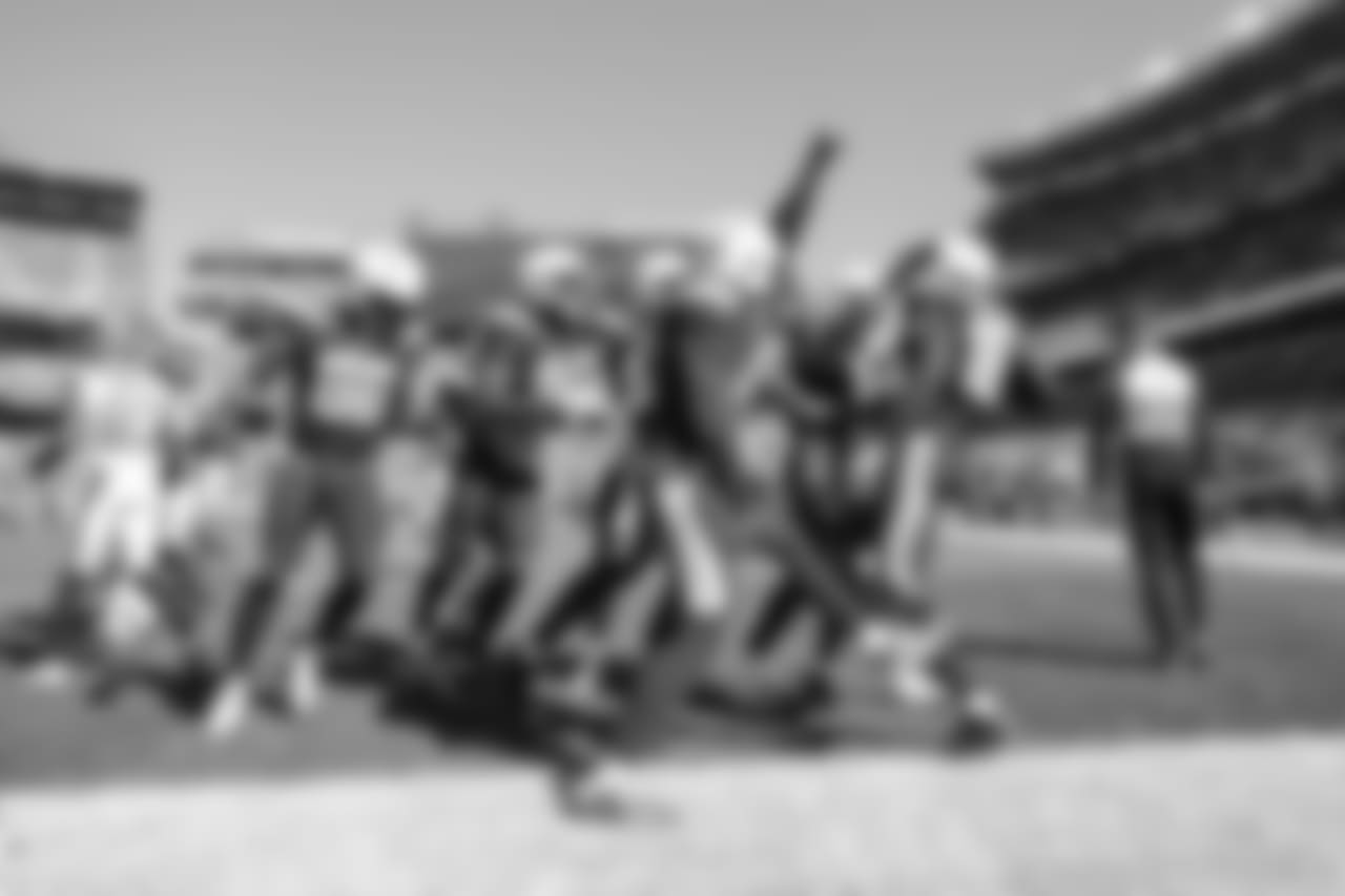 The Bolts celebrate Tyrell Williams' touchdown during the Week 6 matchup against the Browns.