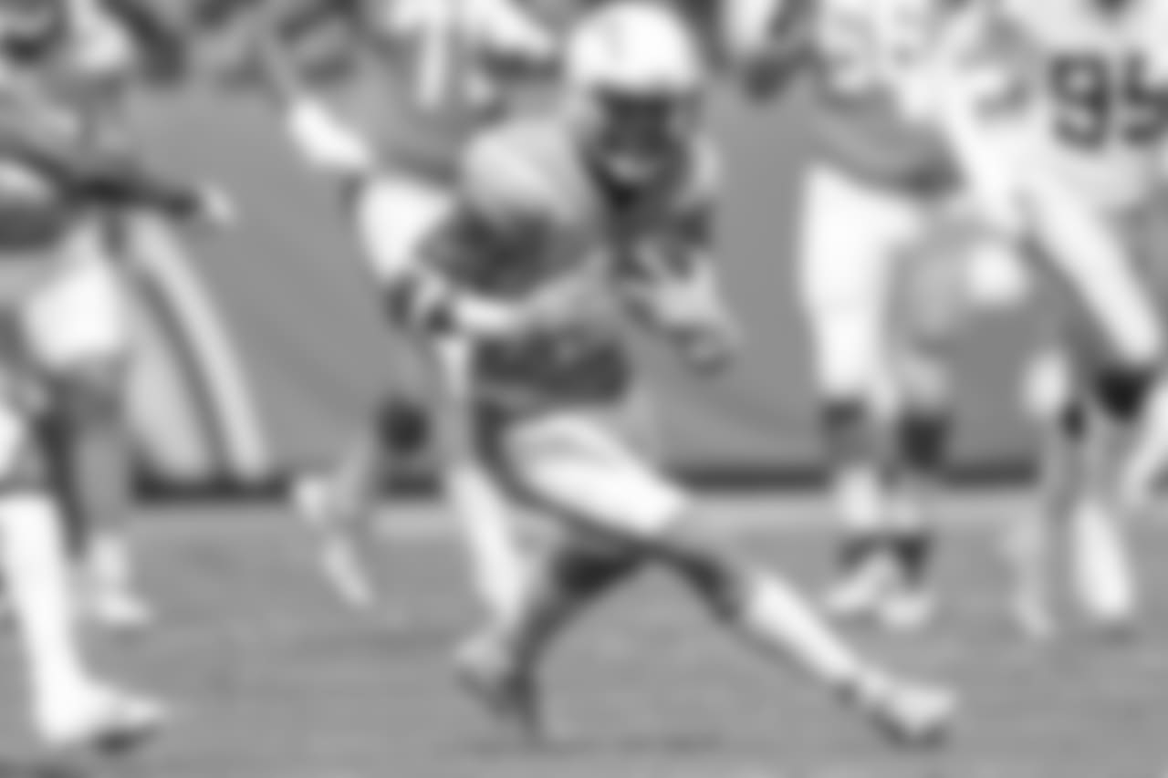 Keenan Allen catches a pass from Philip Rivers and turns to run during the Bolts' Week 5 matchup against the Oakland Raiders at ROKiT Field at StubHub Center.