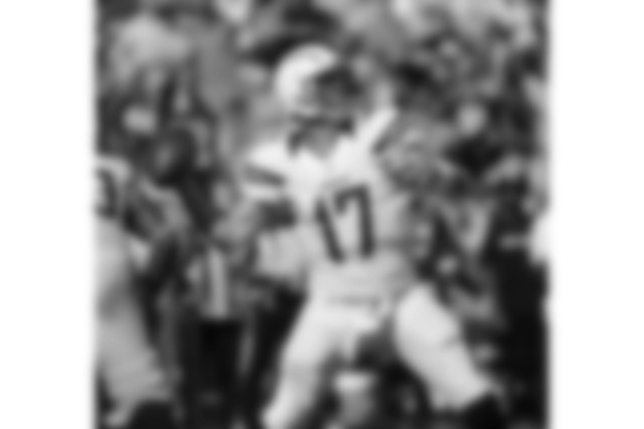 The San Diego Chargers fell for the first time this season at the hands of the unbeaten Atlanta Falcons, 27-3 on Sunday, September 23, 2012.
