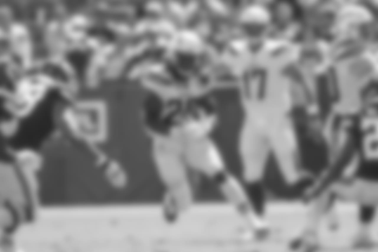 Melvin Gordon runs against the Kansas City Chiefs in the season opener from ROKiT Field at StubHub Center.