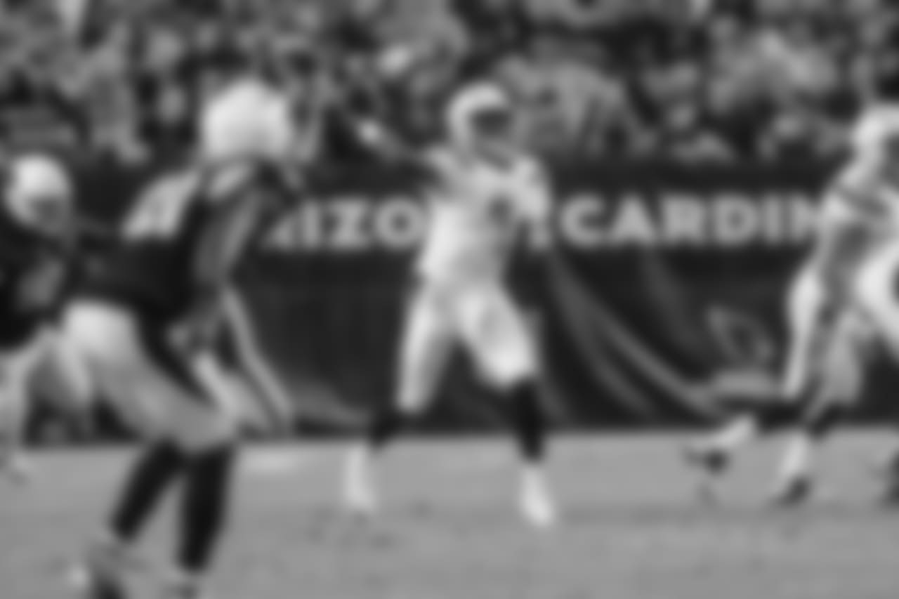 Cardale Jones makes a throw at University of Phoenix Stadium for the Chargers' first preseason game versus the Arizona Cardinals.