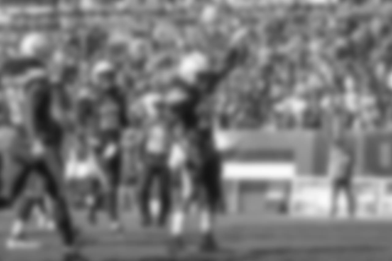 Melvin Gordon celebrates his touchdown during the Week 6 matchup against the Browns.