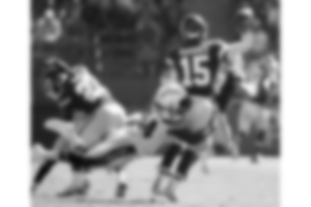 Melvin Ingram sacks QB Patrick Mahomes vs. the Kansas City Chiefs on Sun. Sept. 9, 2018 at StubHub Center.