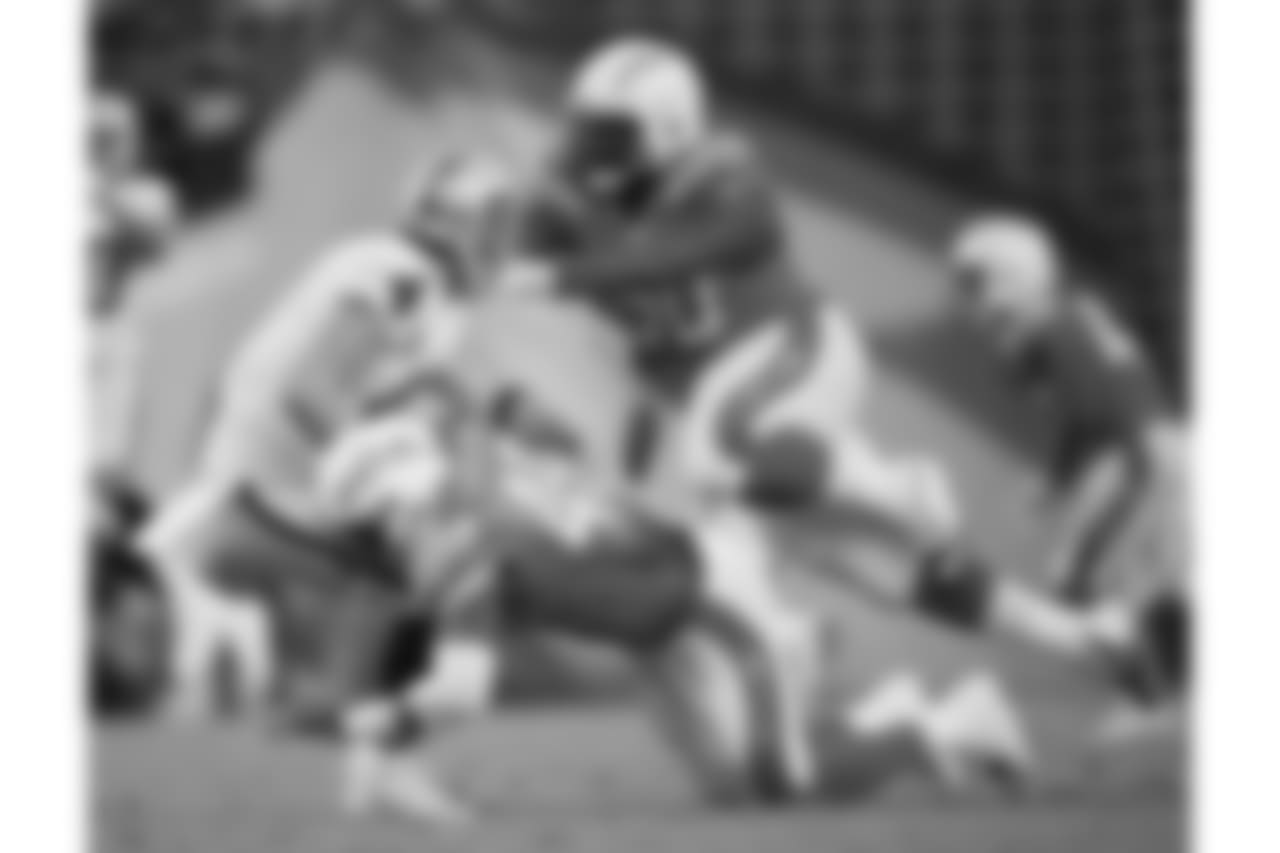 Chargers lose 16-19 against the Oakland Raiders at Qualcomm Stadium.