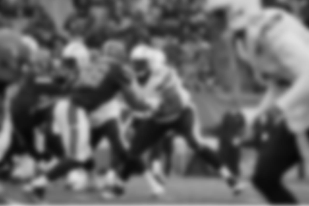 Chargers lose 17-20 to the Cleveland Browns at FirstEnergy Stadium.