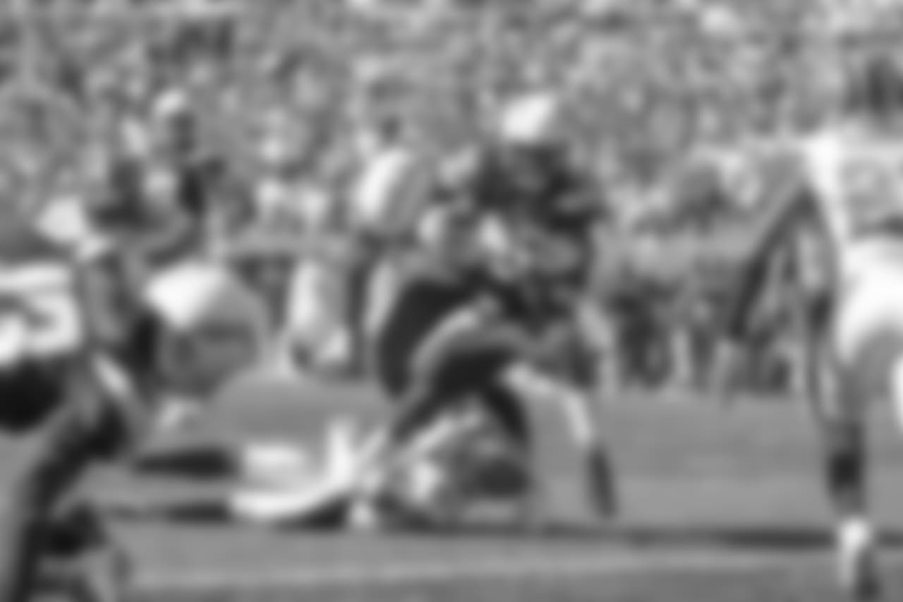 Melvin Gordon runs to the end zone for the first touchdown of the game during the Week 6 matchup against the Browns.