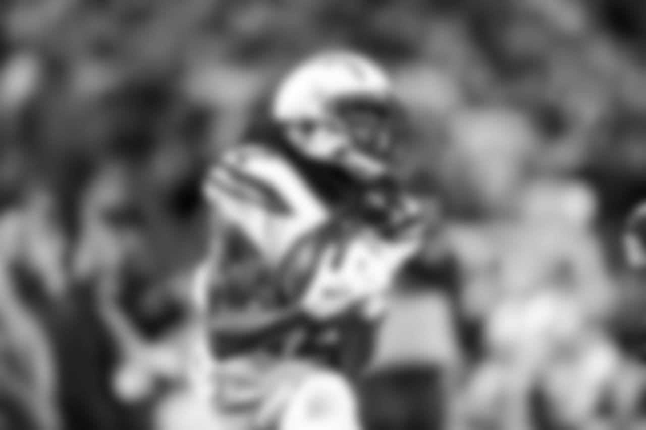 Travis Benjamin catches a pass from Philip Rivers during the Week 13 matchup against the Pittsburgh Steelers.