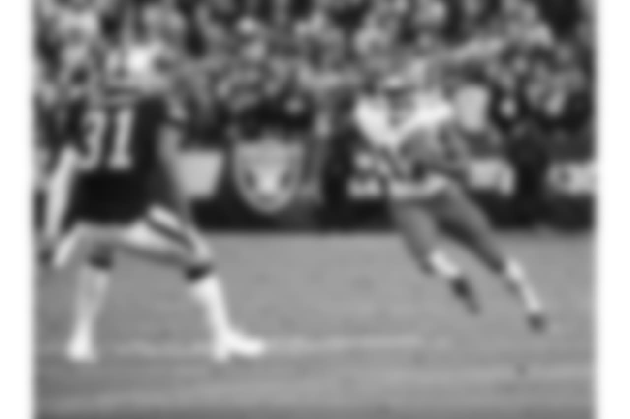 Kansas City Chiefs at Oakland Raider at Oakland Alameda Coliseum on December 2, 2018.