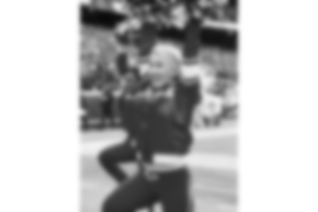 023_2018_ChiefsRaiders_Cheer
