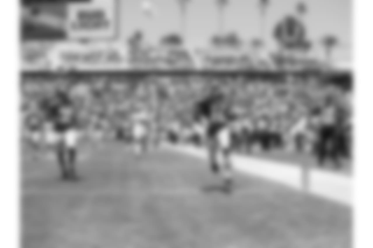 Kansas City Chiefs wide receiver Tyreek Hill (10) runs back punt 91 yards on his first touch of the season