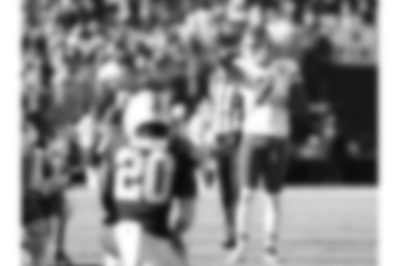 Kansas City Chiefs at Oakland Raiders at Oakland Alameda Coliseum on December 2, 2018.