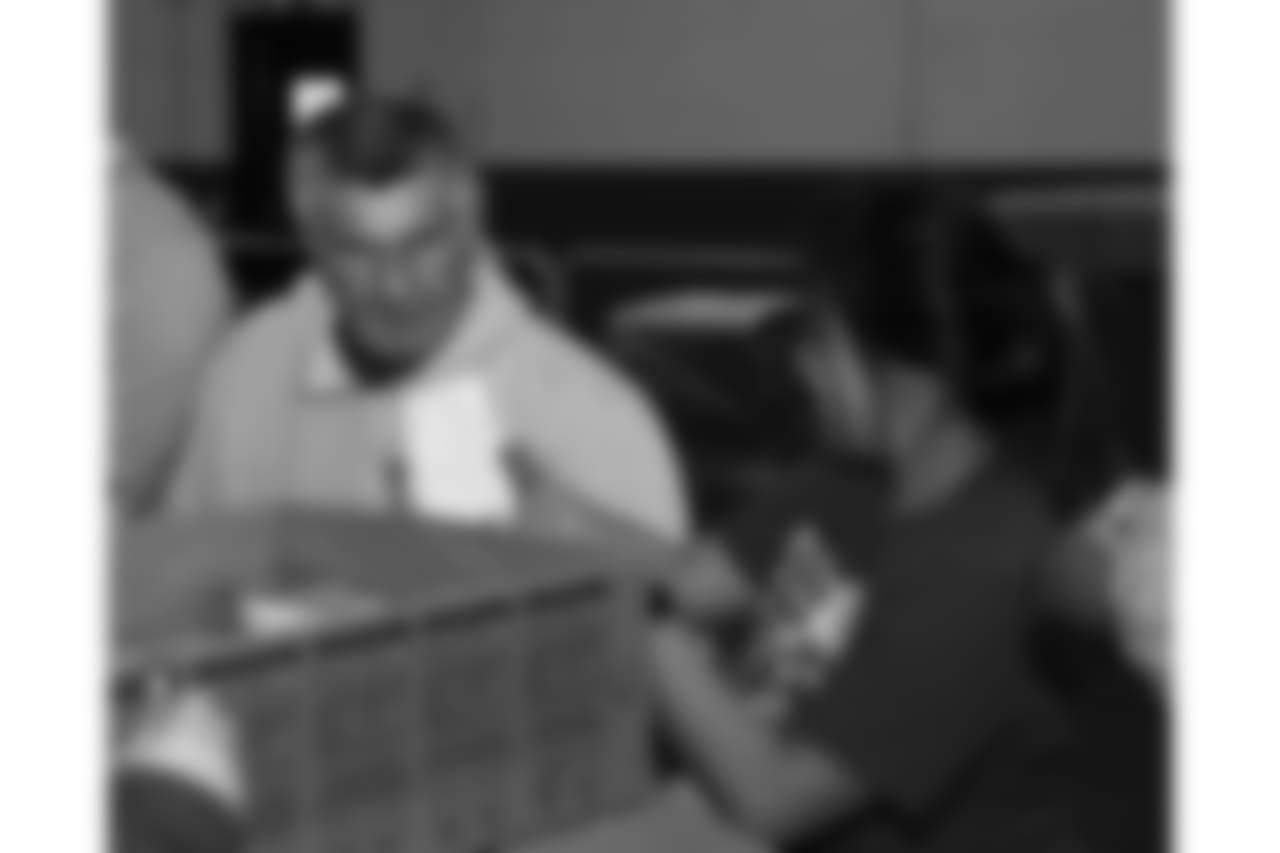 008SB_Caring19