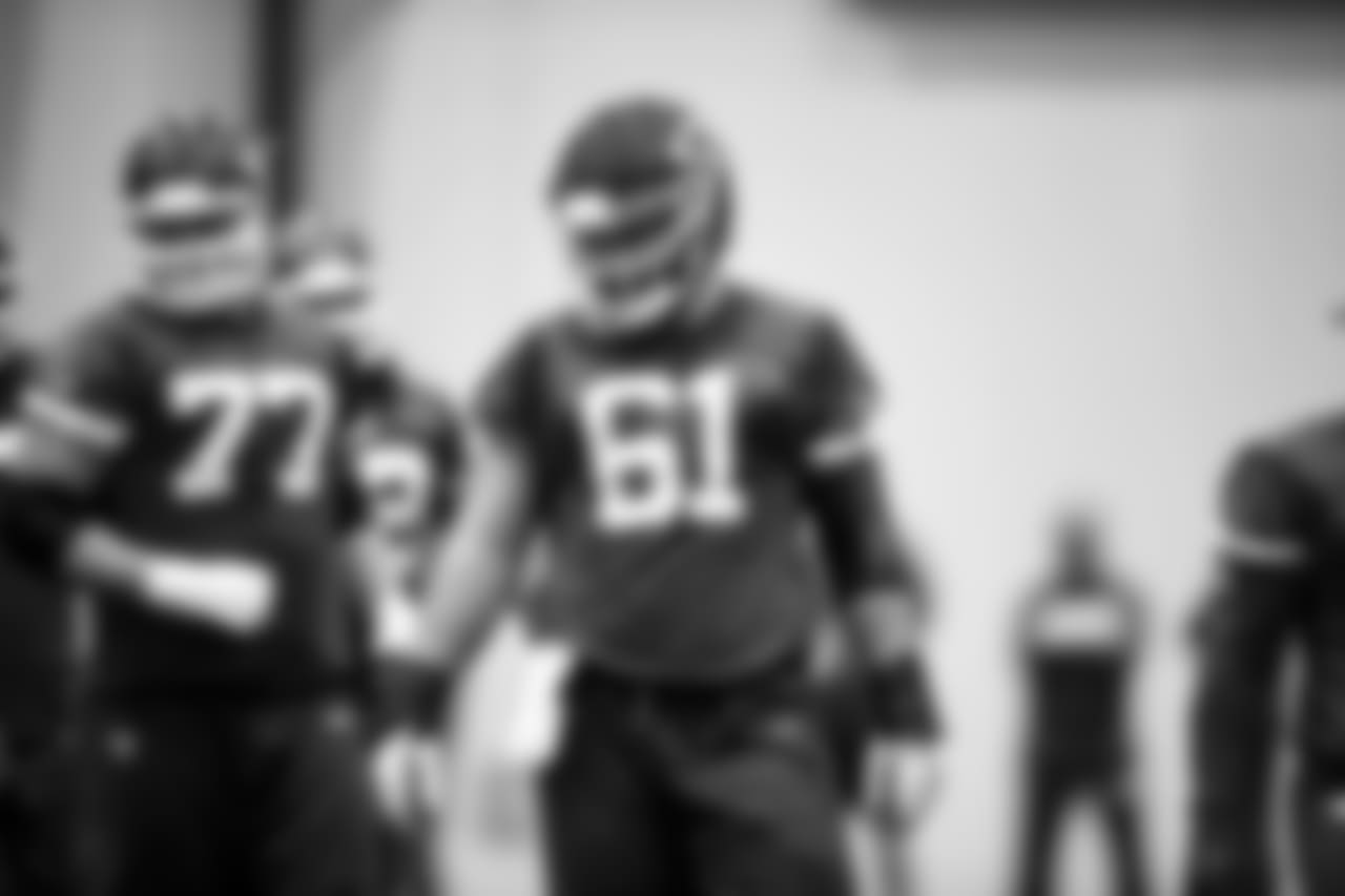 Kansas City Chiefs offensive lineman Mitch Morse (61) during practice on 11/28/18