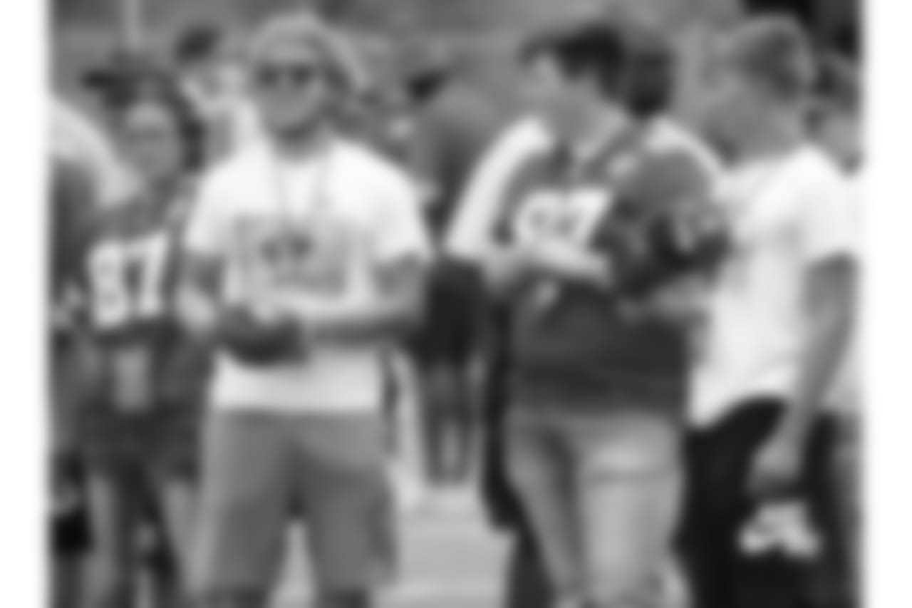 Kansas City Chiefs fans got their first look at the Chiefs in action at a live practice during Minicamp on Wednesday.