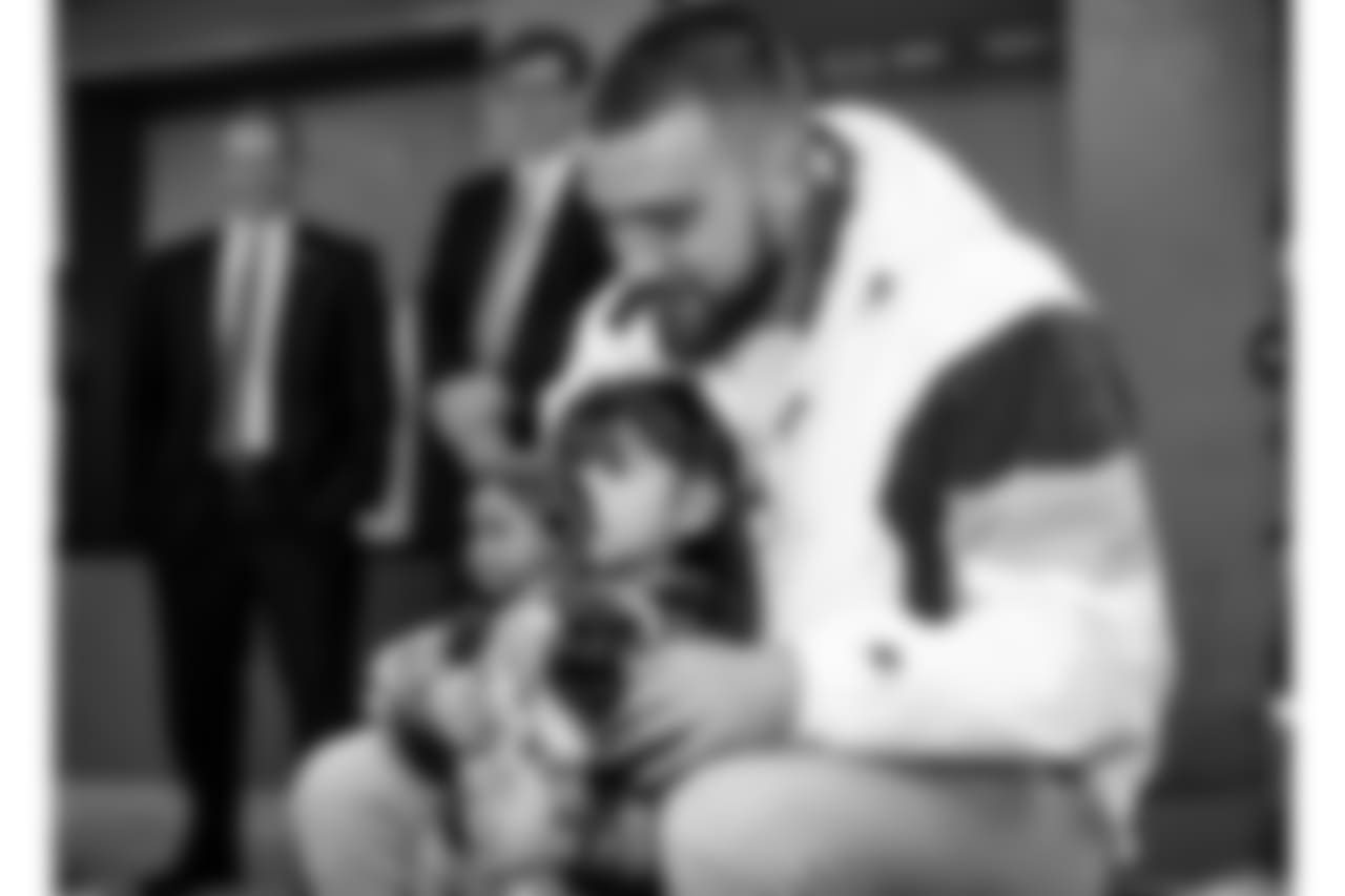 Pat Mahomes and Travis Kelce make a surprise visit to a family in need. While there, representatives from KC Southern and the Guadalupe Centers will inform the family that they will help pay for their home utilities for a year’s duration via the Guadalupe Centers’ Family Support Services programming. During the visit, Pat and Travis also brought along food and gifts for the family.