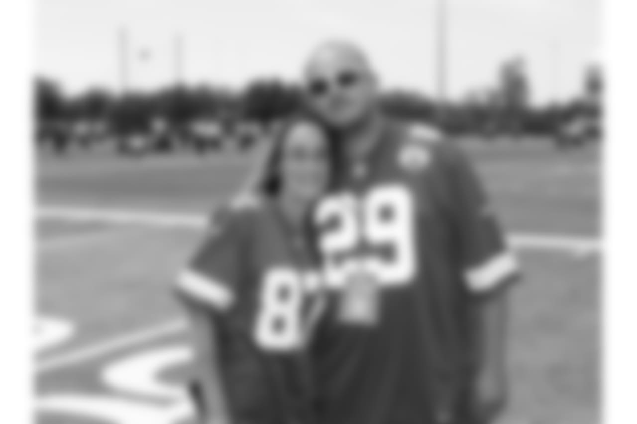 Kansas City Chiefs fans got their first look at the Chiefs in action at a live practice during Minicamp on Wednesday.