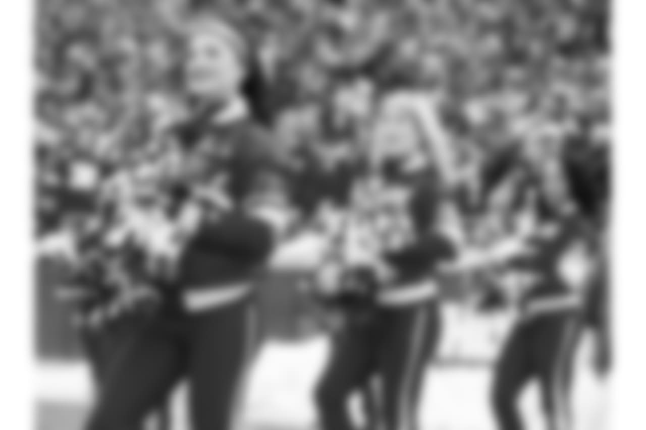 030_IndyCheer_DivPO