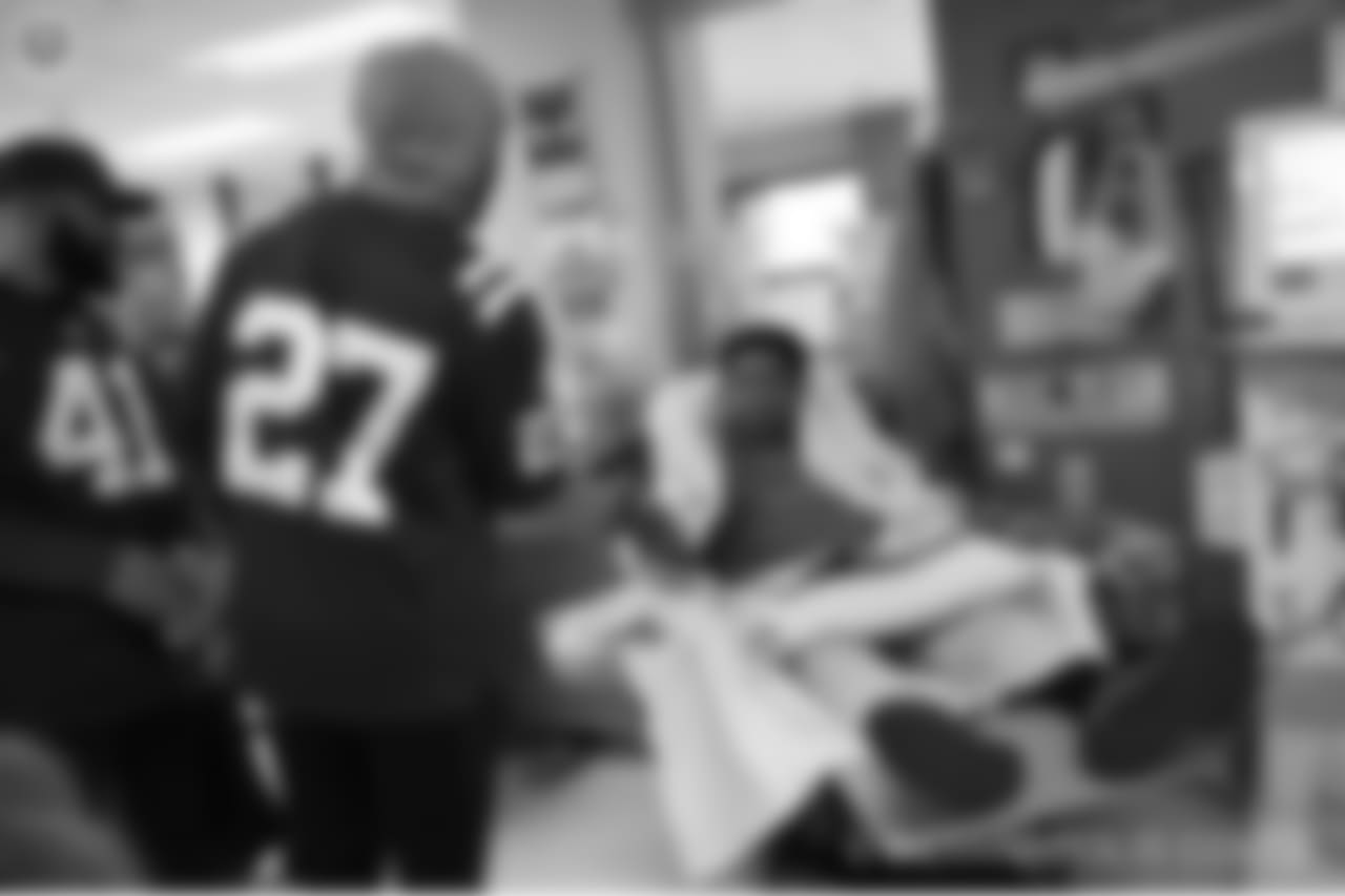 2018_1112_ CM_VAHospitalVisit0099