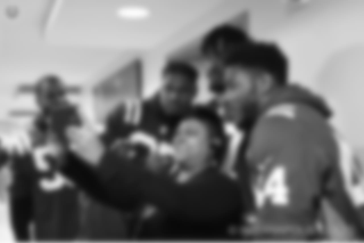 2018_1112_ CM_VAHospitalVisit0057