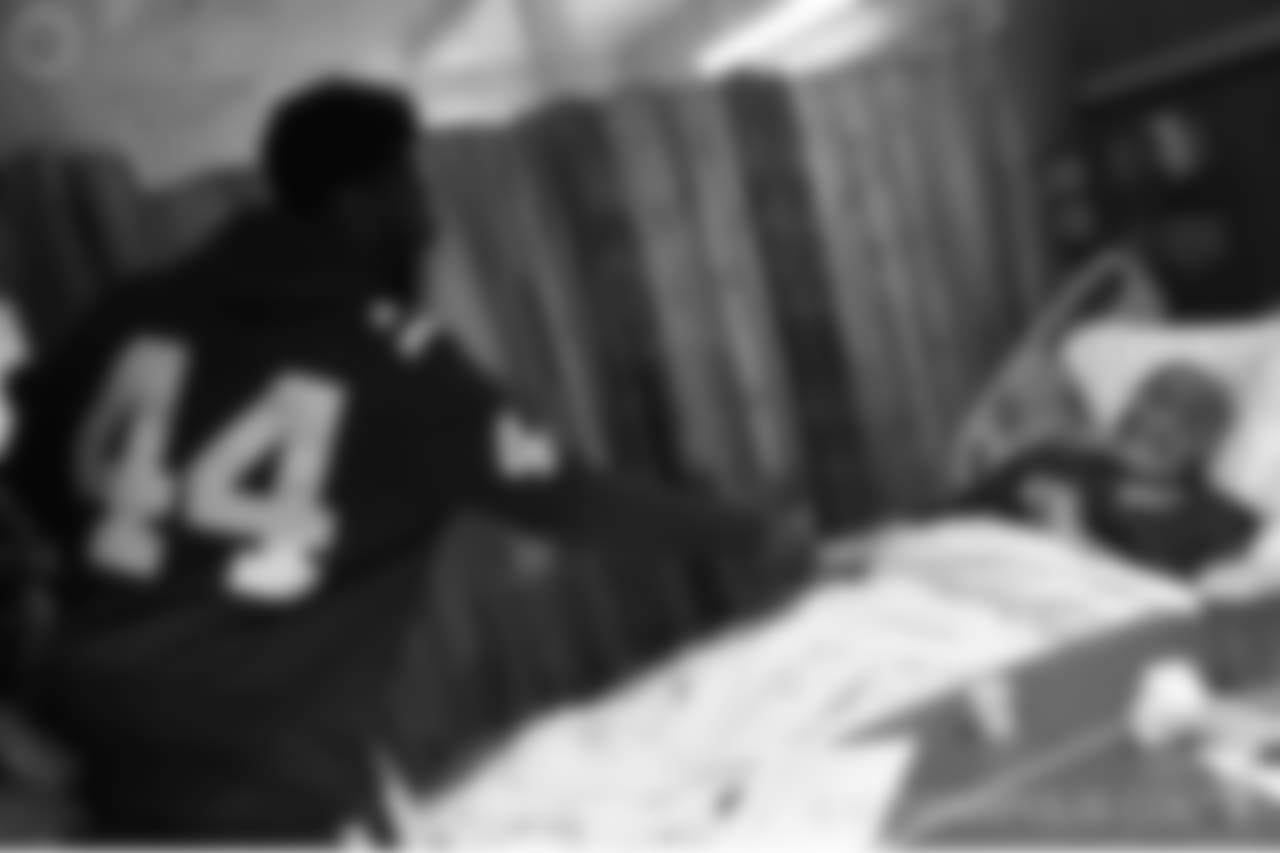 2018_1112_ CM_VAHospitalVisit0067