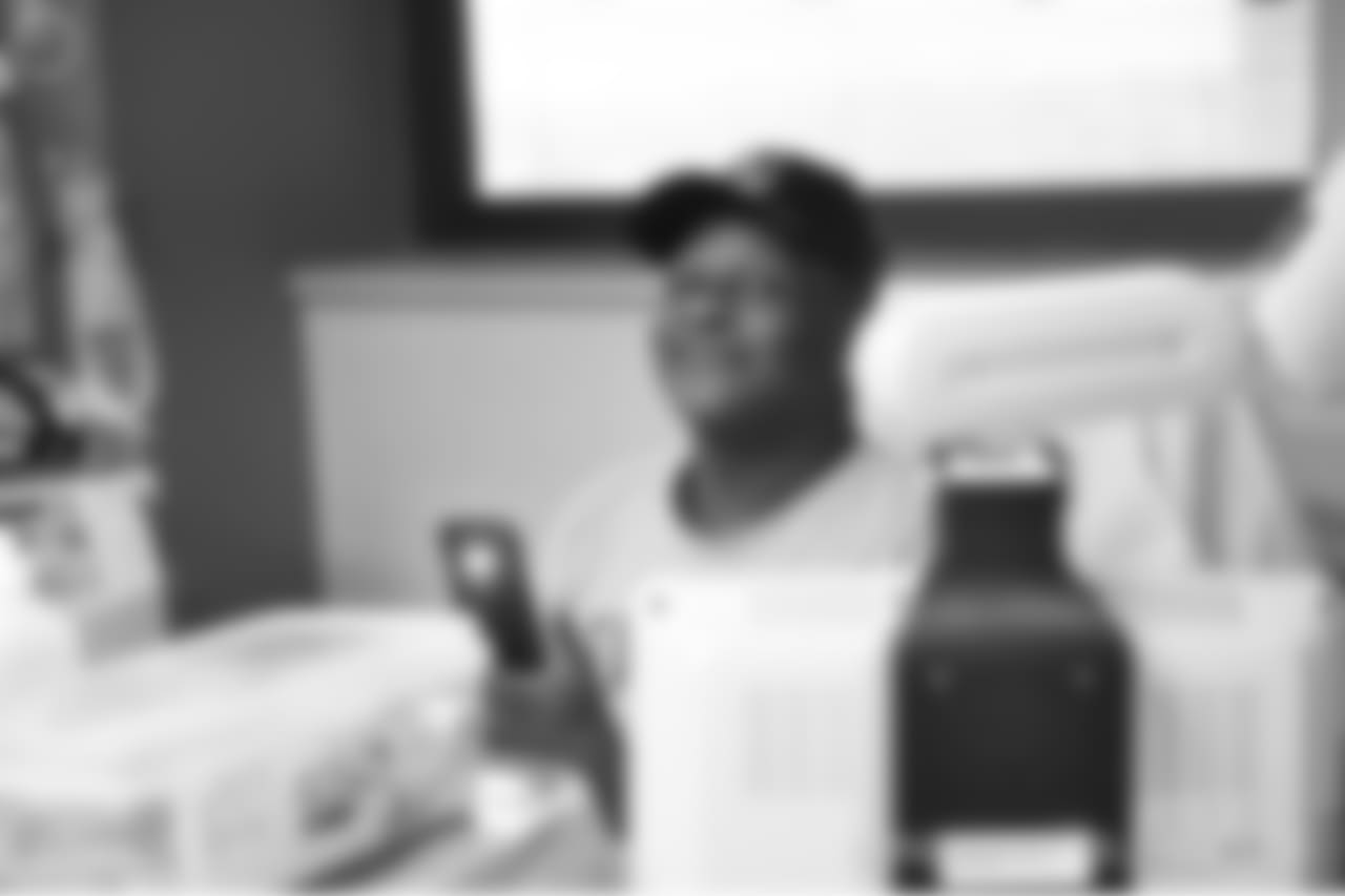 2018_1112_ CM_VAHospitalVisit0256