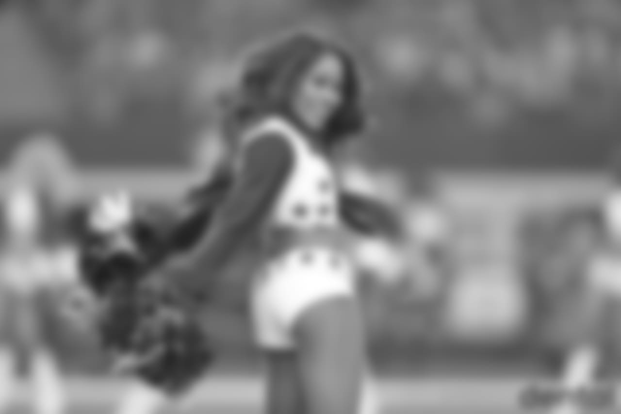 22 November 2018: Cheerleaders
of the Dallas Cowboys during their NFL week 12 regular season 31-23 win over the Washington Redskins at AT&T Stadium in Arlington, Texas. Photo by James D. Smith/Dallas Cowboys