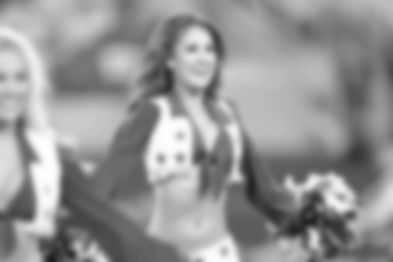 05 November 2018: Cheerleaders
of the Dallas Cowboys during their NFL week 9 regular season 28-14 loss to the Tennessee Titans at AT&T Stadium in Arlington, Texas. Photo by James D. Smith/Dallas Cowboys