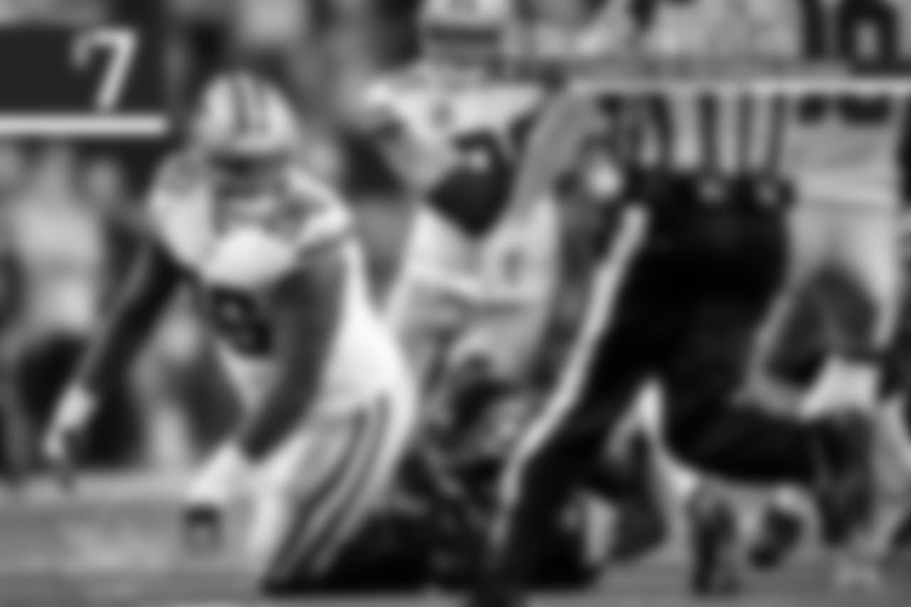 **Maliek Collins –** The big guy was not having anything up the middle by the Seattle running game this time. Not only did he stuff the run, but got another playoff sack.