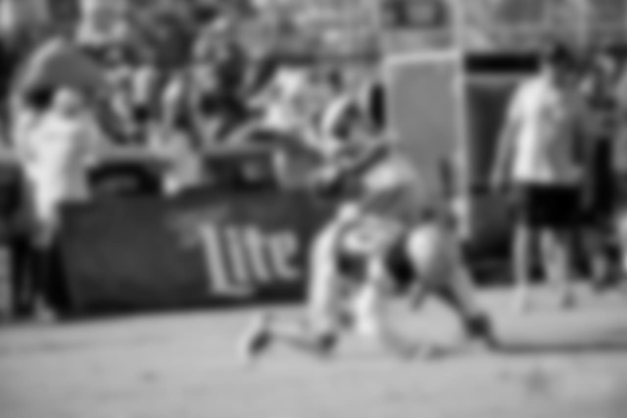 20180805_Training Camp_Blue-White_Tavon Austin_Selects_JJ_004454