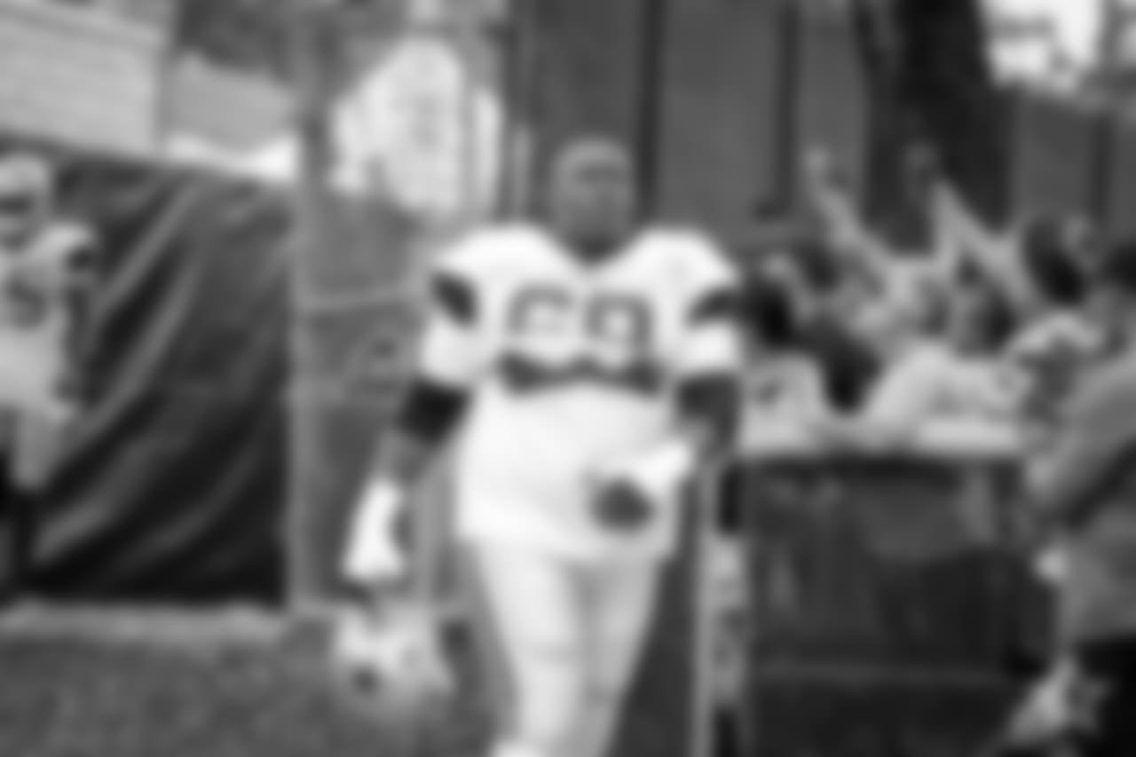 **Marcus Martin** – A toe injury kept him sidelined all season. With the signing of Su’a-Filo, and perhaps the return of Frederick, which would put Looney back into the guard rotation, it’s unlikely the Cowboys would try to bring him back.