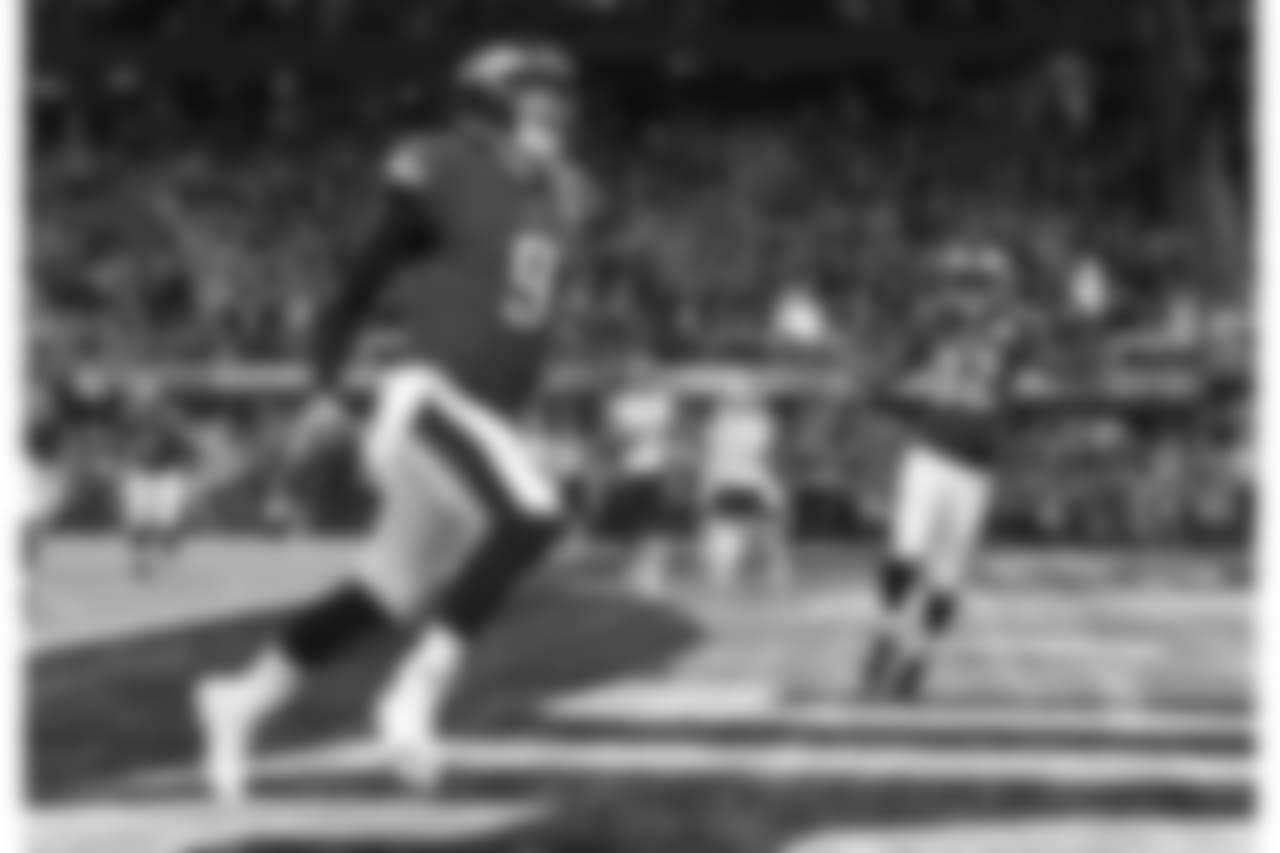 QB Nick Foles