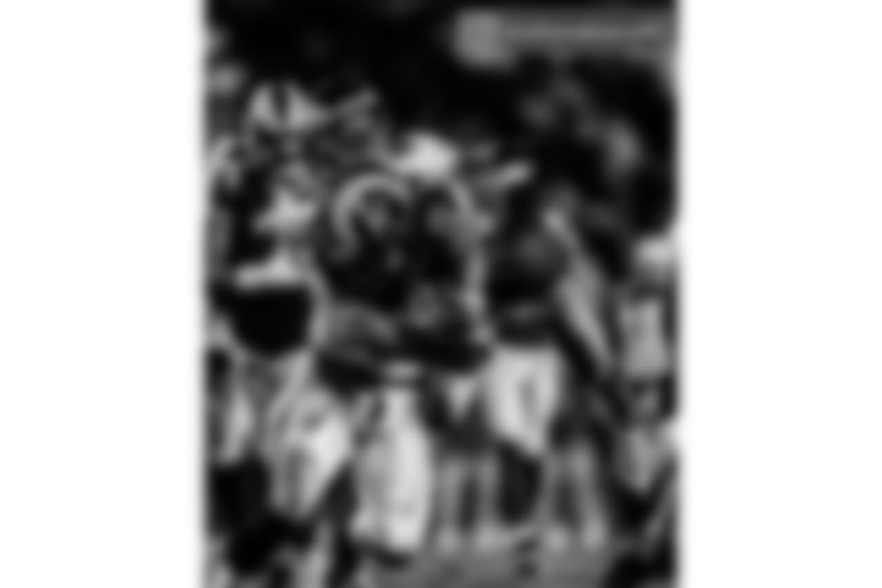 DE Chris Long: "Great win, great shot 📸"