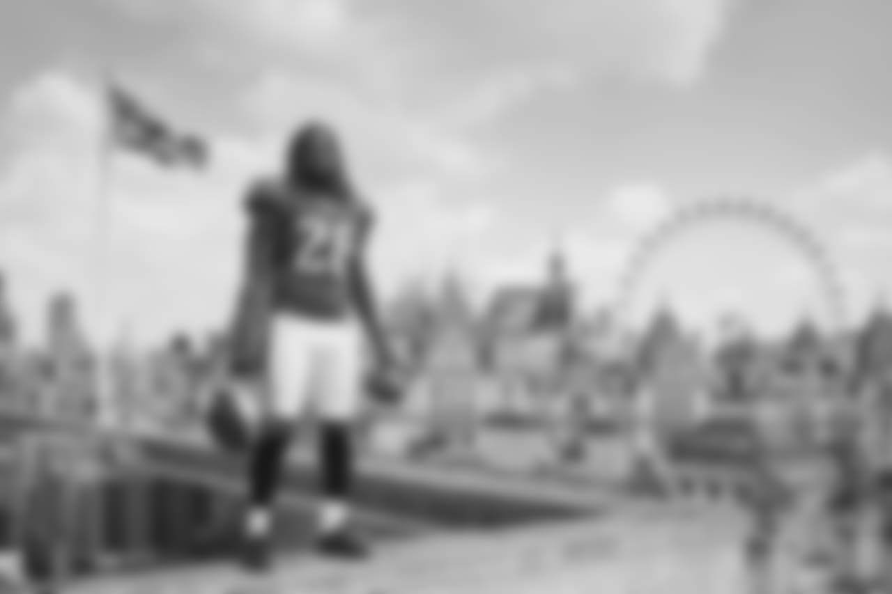 RB Jay Ajayi in London during the 2018 offseason