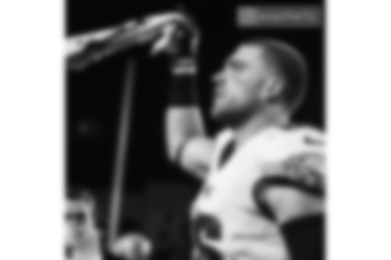 TE Zach Ertz: "Huge shoutout to all the Philadelphia Eagles fans who showed their support last night in LA! Your voices were definitely heard! #VictoryMonday #FlyEaglesFly #BestFansInFootball