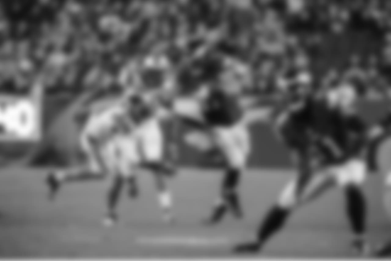 Brent Celek against the Panthers