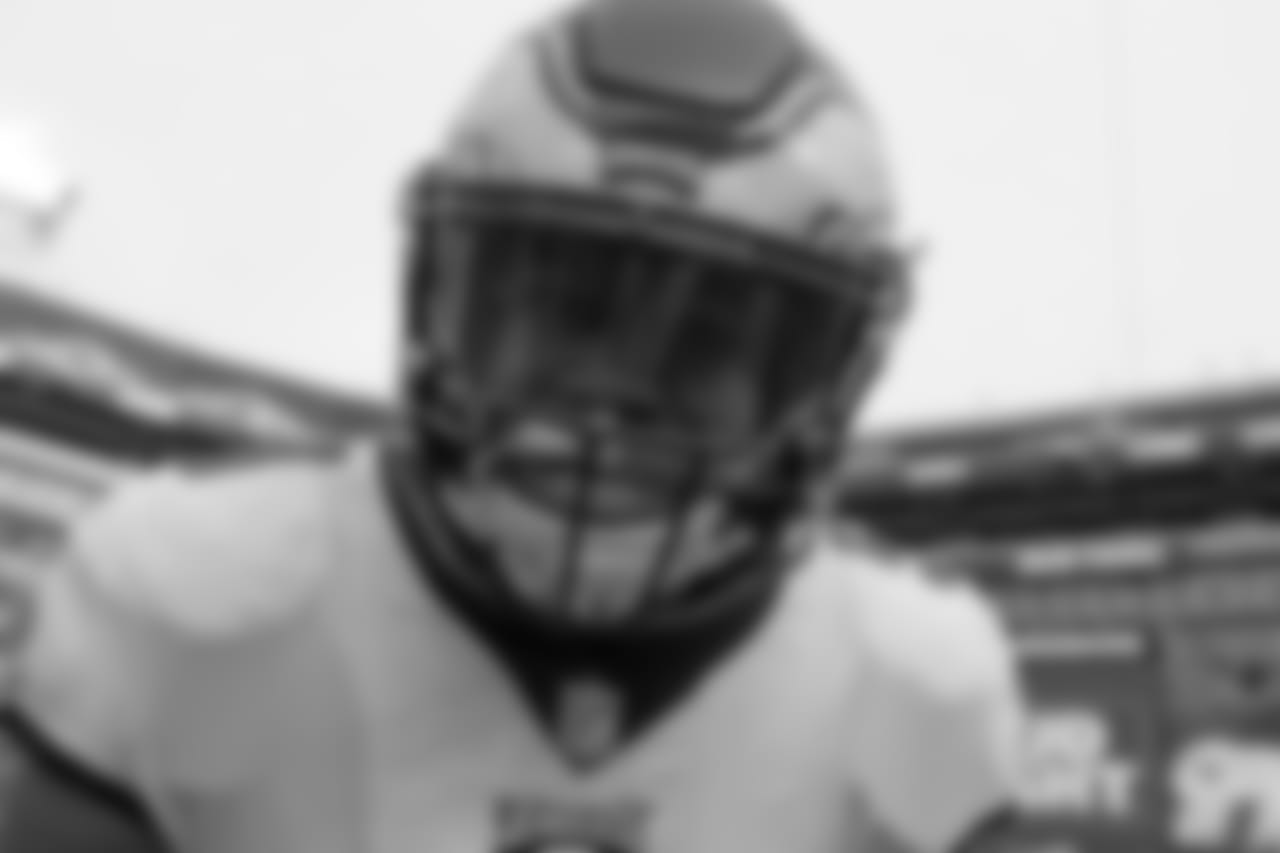 LB Jordan Hicks