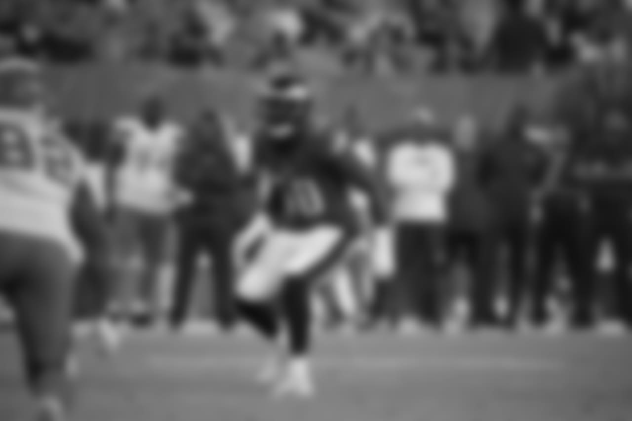 LB LaRoy Reynolds
